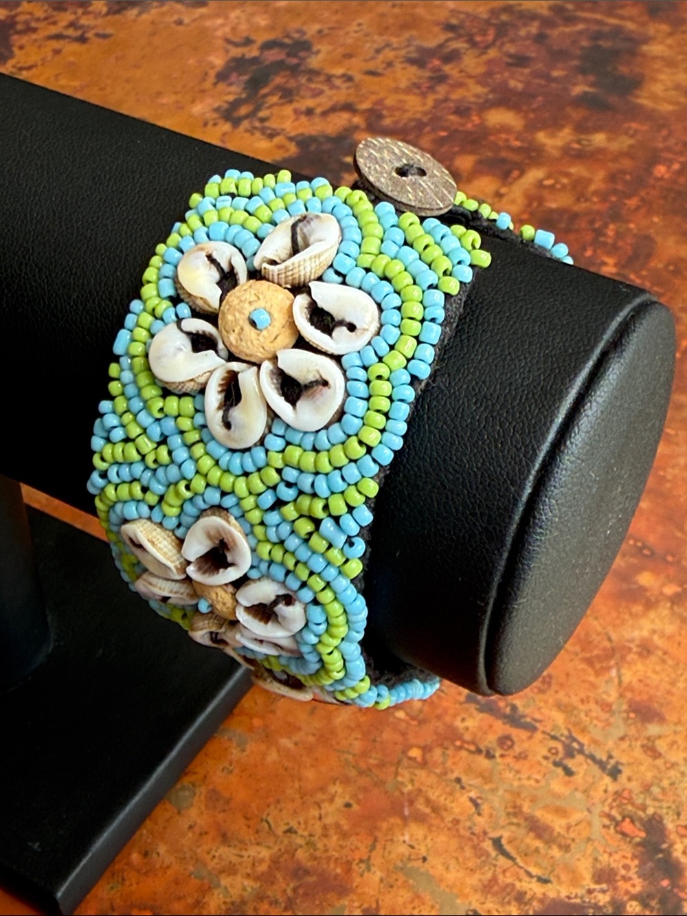 Beaded Shell Floral Blue & Lime Bracelet Stretchy Elastic Button Clasp - Picture 2 of 6